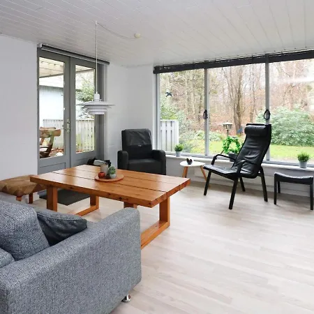 8 Person In Hadsund-by Traum *