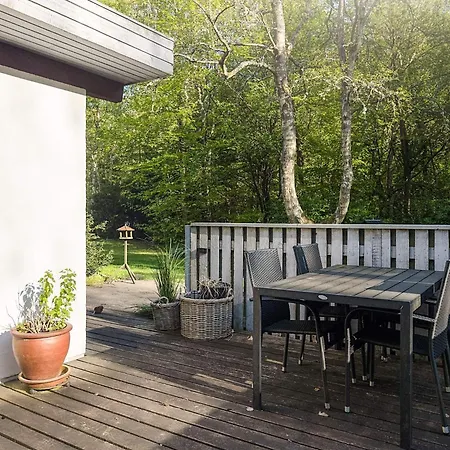 8 Person In Hadsund-by Traum
